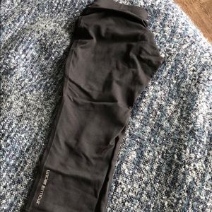 Under armour cotton capris